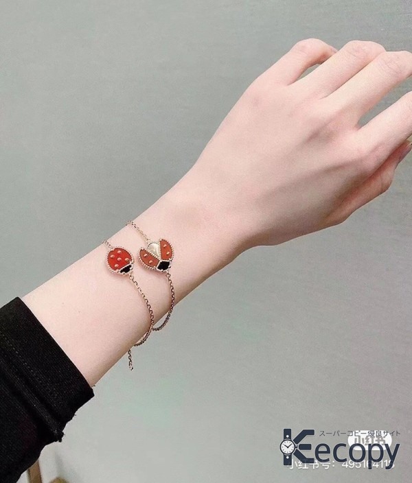 シンプルで上品 ヴァン クリーフ＆アーペル ブレスレット 装いを華やかに 偽物 人気 907 画像 7