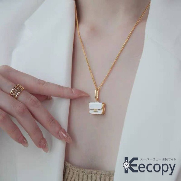 使いやすさ抜群 セリーヌ アクセサリー 重ね付けにもおすすめ N級品 通販 1001