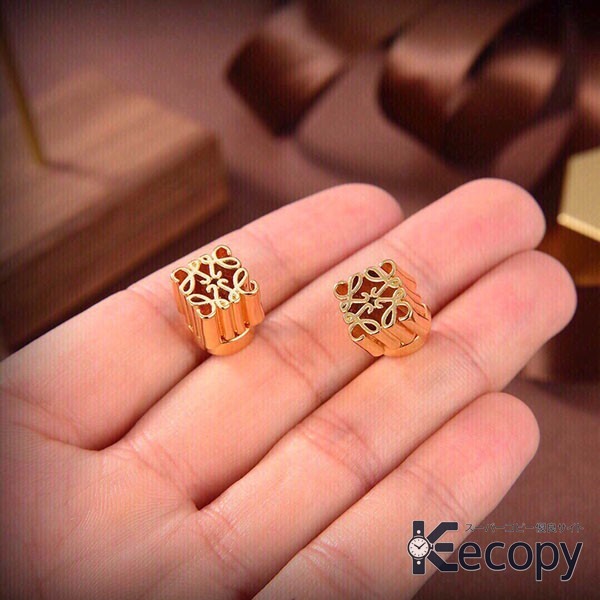 シンプルで上品 ロエベ アクセサリー 重ね付けにもおすすめ 激安コピー 1649 画像 13