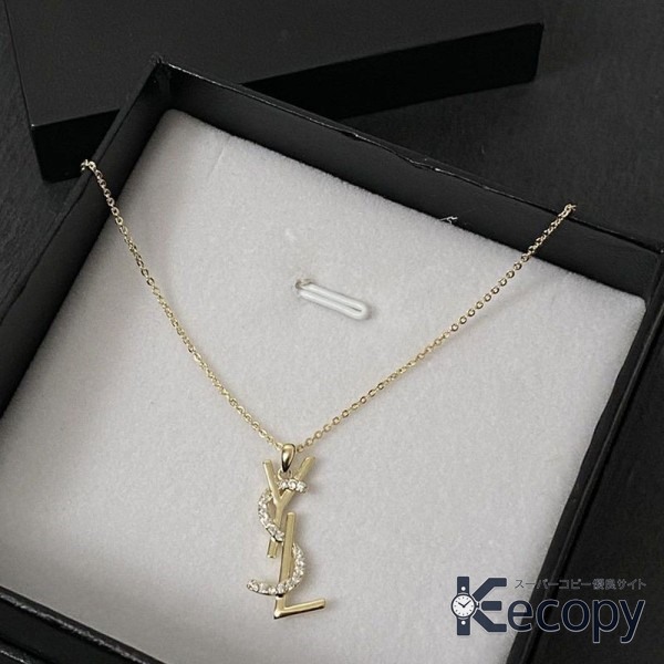 ギフトにも人気 サンローラン アクセサリー 装いを華やかに N級品 通販 2