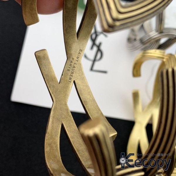 コーデの主役 サンローラン アクセサリー 装いを華やかに 格安コピー 25 画像 6