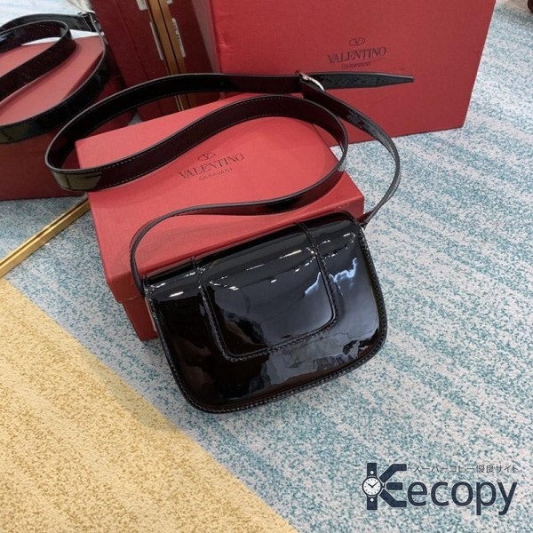 シンプルで上品 ヴァレンティノ ショルダーバッグ 収納力と上品さを両立 N級品 通販 4144 画像 2