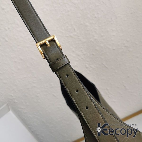 新作 プラダ ショルダーバッグ 収納力と上品さを両立 偽物 人気 1768 画像 6