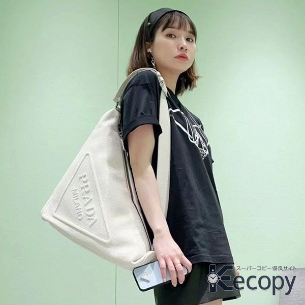 コーデの主役 プラダ ショルダーバッグ 毎日に合わせやすい N級品 通販 1807