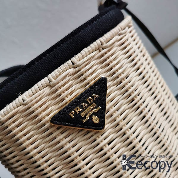 存在感のある プラダ ハンドバッグ 持ち歩きやすいフォルム N級品 通販 1597 画像 8