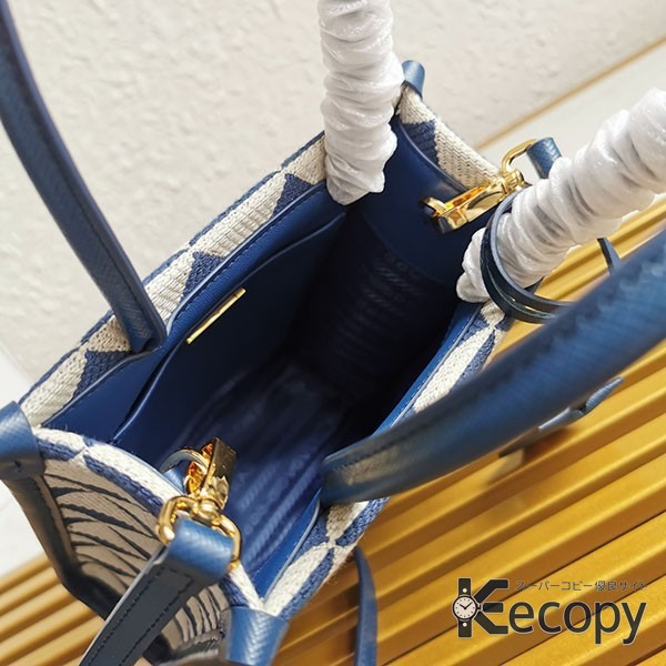 使いやすさ抜群 プラダ トートバッグ 収納力と上品さを両立 スーパーコピー 1649 画像 4