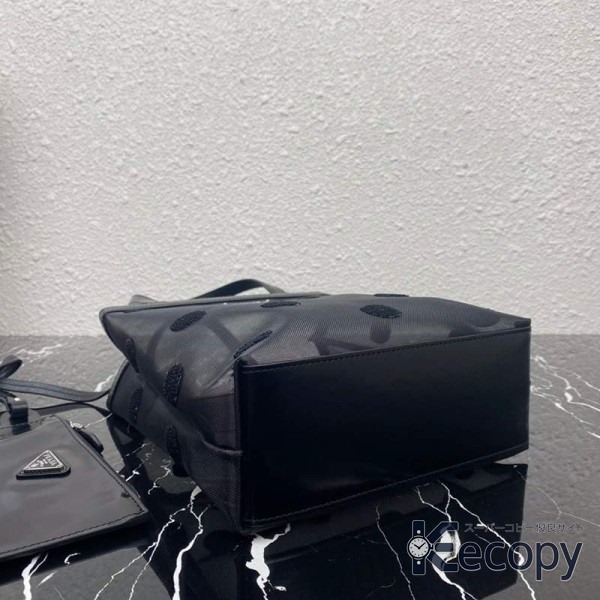 シンプルで上品 プラダ トートバッグ 実用的なデザイン 偽物 人気 1710 画像 4