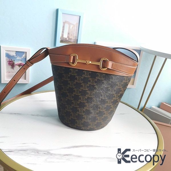 定番人気 セリーヌ ショルダーバッグ コーデを格上げ 偽物 人気 3248 おすすめN級品