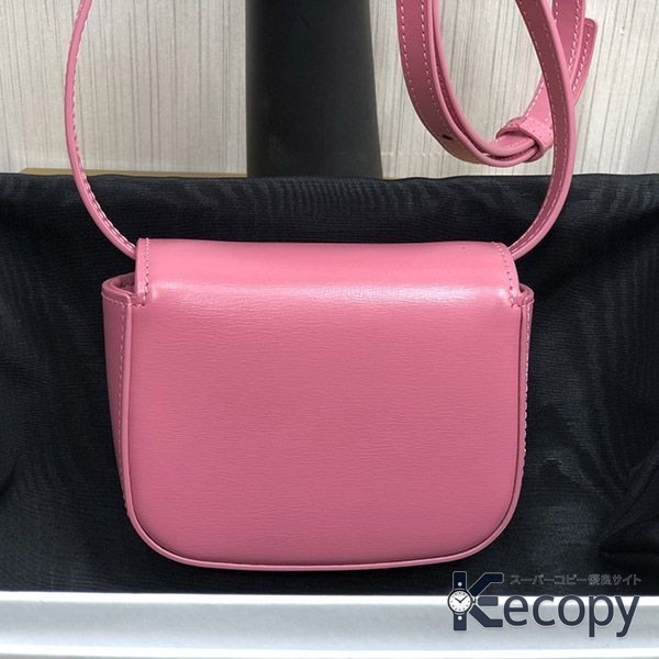 存在感のある セリーヌ ショルダーバッグ 収納力と上品さを両立 N級品 通販 3253 画像 3