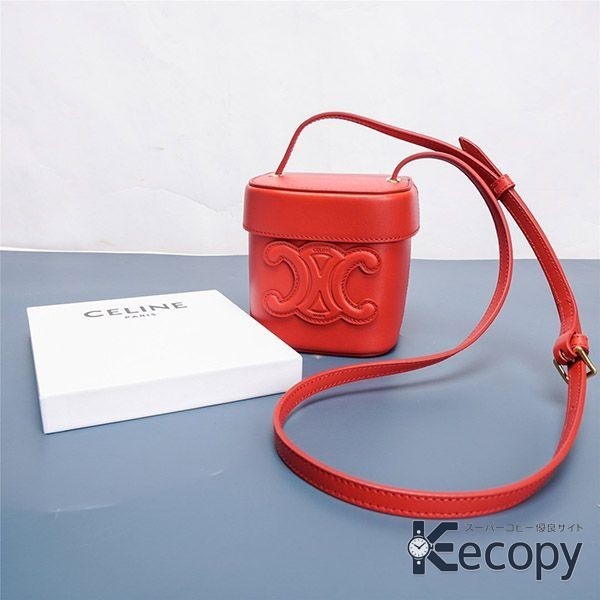 高級感あふれる セリーヌ ショルダーバッグ コーデを格上げ スーパーコピー 送料無料 3255