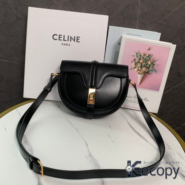 コーデの主役 セリーヌ ショルダーバッグ コーデを格上げ スーパーコピー 3222 おすすめN級品