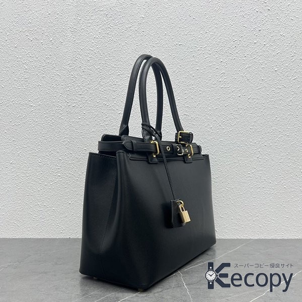 おすすめ セリーヌ ハンドバッグ 収納力と上品さを両立 スーパーコピー 2983 画像 2