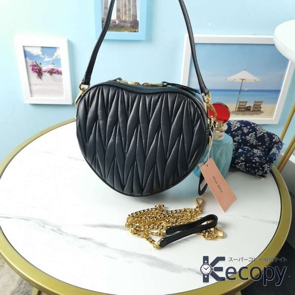 シンプルで上品 ミュウミュウ ショルダー コーデを格上げ 格安コピー 4638 画像 2