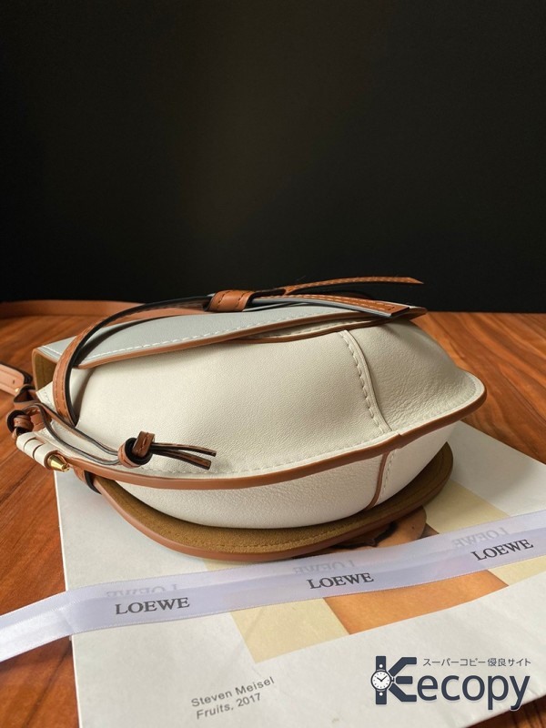 注目モデル ロエベ ショルダーバッグ 収納力と上品さを両立 N級品 通販 4948 画像 6