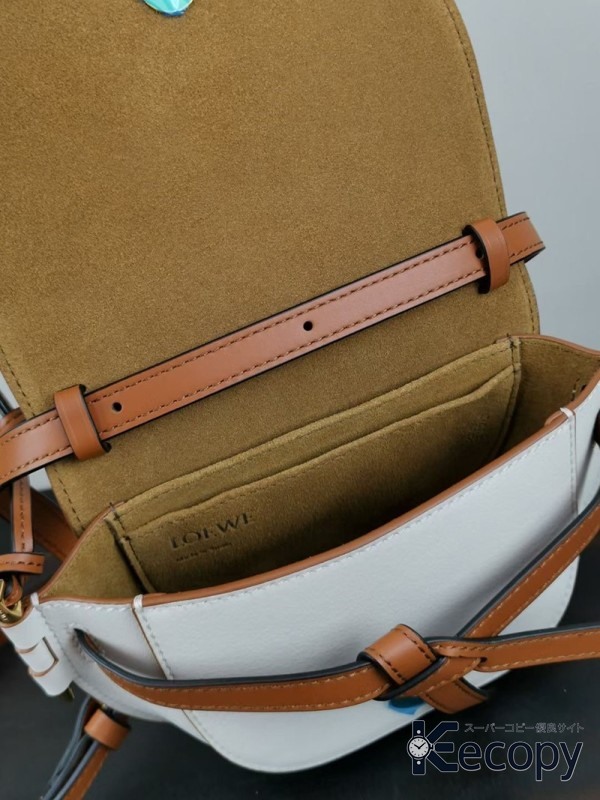 コーデの主役 ロエベ ショルダーバッグ 収納力と上品さを両立 格安コピー 4949 画像 8