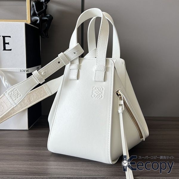 シンプルで上品 ロエベ ハンドバッグ 収納力と上品さを両立 N級品 通販 4699 画像 6