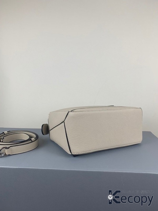 シンプルで上品 ロエベ ハンドバッグ 実用的なデザイン 偽物 人気 4750 画像 6