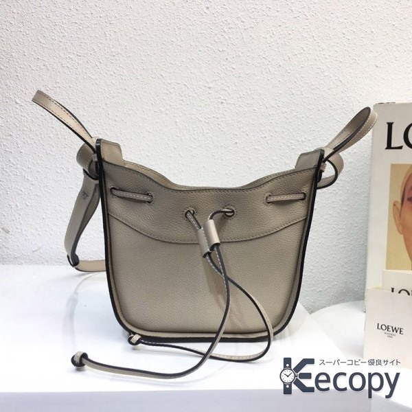 注目モデル ロエベ ハンドバッグ 毎日に合わせやすい コピー N級品 4696 画像 4