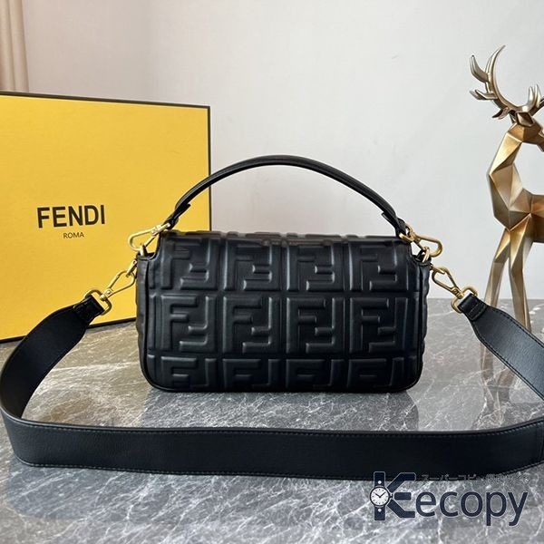 新作 フェンディ ショルダーバッグ 持ち歩きやすいフォルム コピー N級品 3598 画像 3