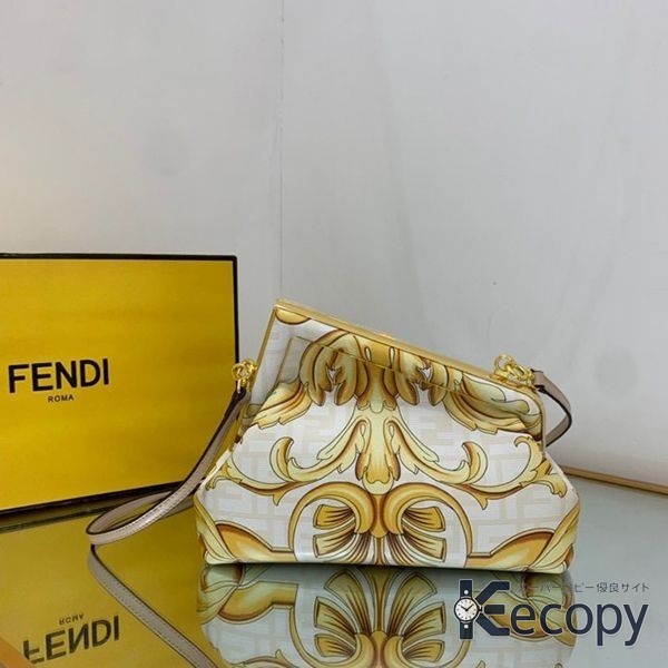 シンプルで上品 フェンディ ショルダーバッグ 毎日に合わせやすい 偽物 人気 3640 画像 2