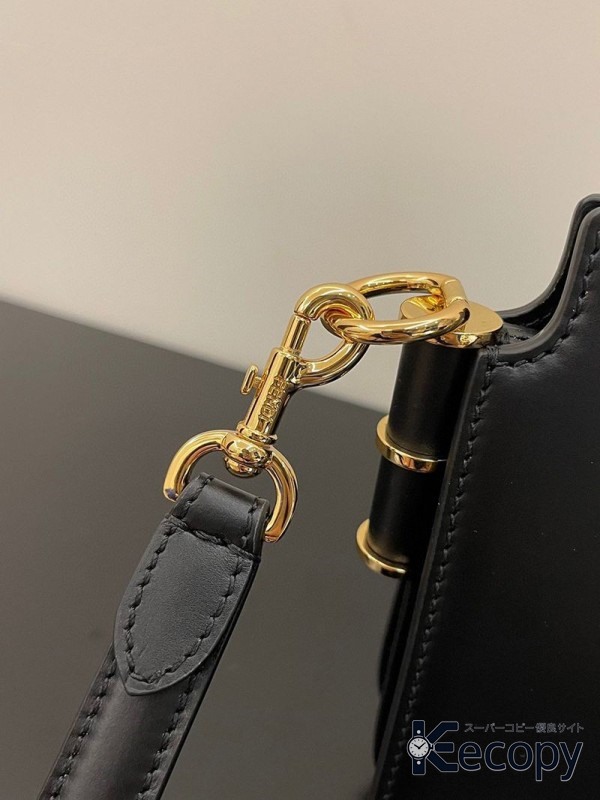 人気モデル フェンディ ショルダーバッグ 収納力と上品さを両立 N級品 通販 3642 画像 5