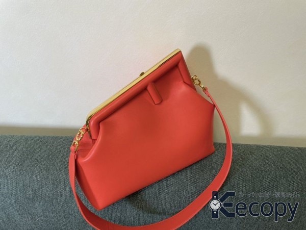 コーデの主役 フェンディ ショルダーバッグ コーデを格上げ N級品 通販 3677 画像 8