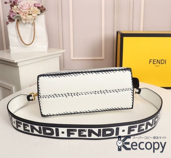シンプルで上品 フェンディ ハンドバッグ 収納力と上品さを両立 コピー N級品 3431 画像 5