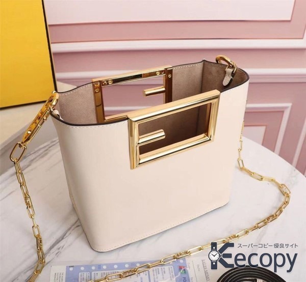 シンプルで上品 フェンディ ハンドバッグ 収納力と上品さを両立 コピー N級品 3462 画像 4