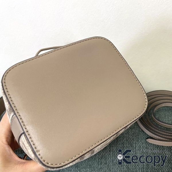 上品な逸品 フェンディ ハンドバッグ 収納力と上品さを両立 格安コピー 3364 画像 2