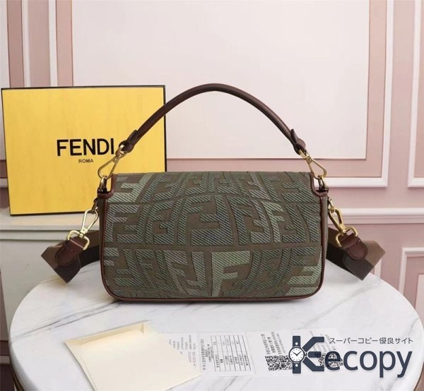 存在感のある フェンディ ハンドバッグ 収納力と上品さを両立 スーパーコピー 送料無料 3396 画像 2