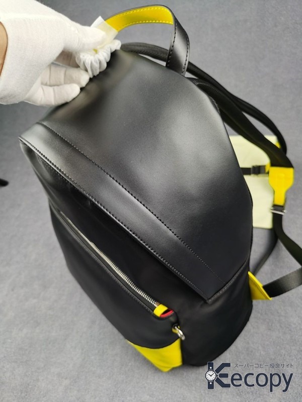 上品な逸品 フェンディ リュック 持ち歩きやすいフォルム コピー N級品 3572 画像 6