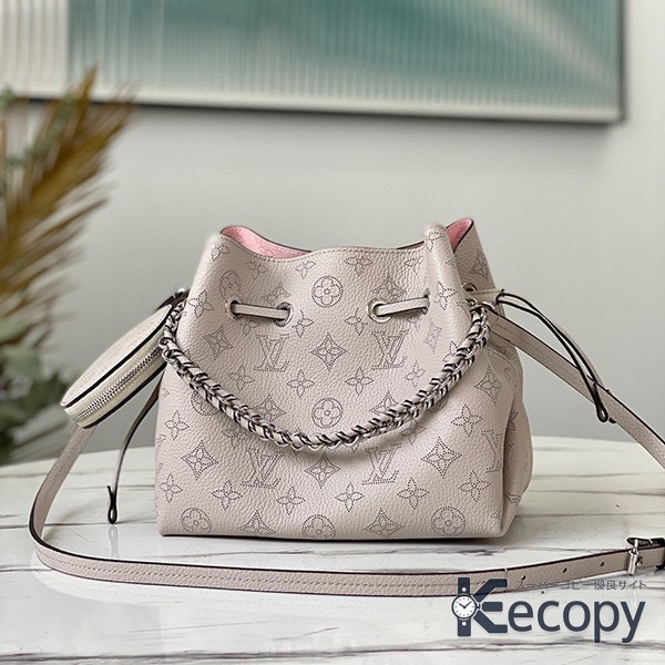 コーデの主役 ルイ・ヴィトン ショルダーバッグ 収納力と上品さを両立 N級品 通販 2525 おすすめN級品