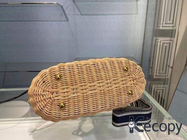 存在感のある ディオール トートバッグ 収納力と上品さを両立 スーパーコピー 3832 画像 5