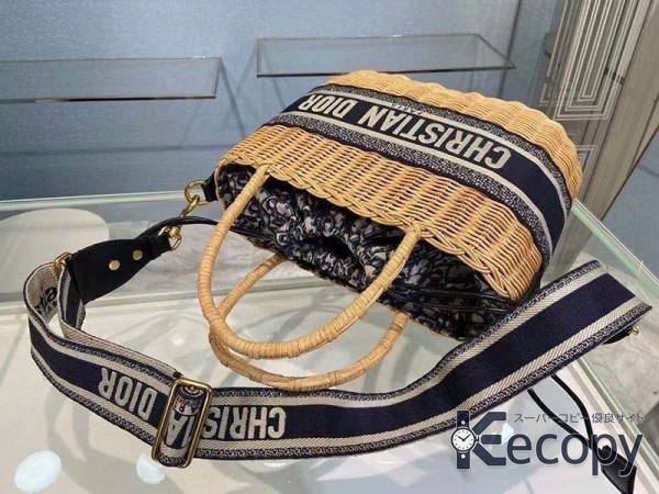 存在感のある ディオール トートバッグ 収納力と上品さを両立 スーパーコピー 3832 画像 8