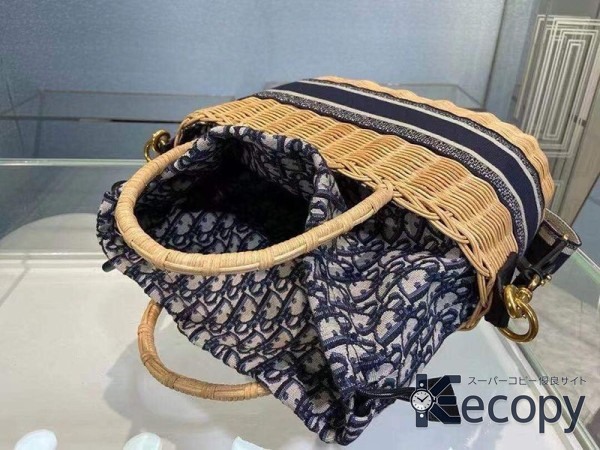 存在感のある ディオール トートバッグ 収納力と上品さを両立 スーパーコピー 3832 画像 9