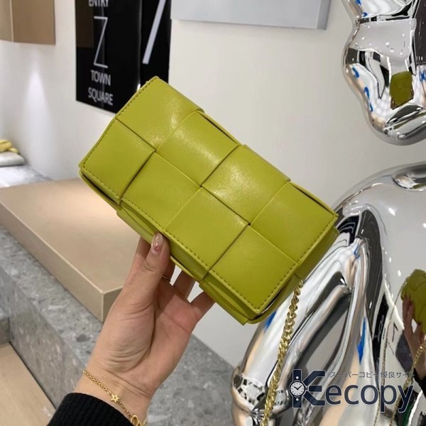 スタイリッシュ ボッテガ・ヴェネタ ショルダーバッグ 収納力と上品さを両立 偽物 人気 312 画像 4