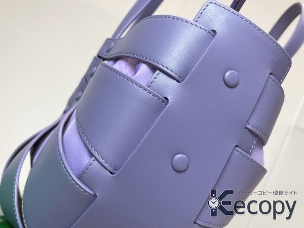 ギフトにも人気 ボッテガ・ヴェネタ ハンドバッグ 持ち歩きやすいフォルム スーパーコピー 95 画像 4
