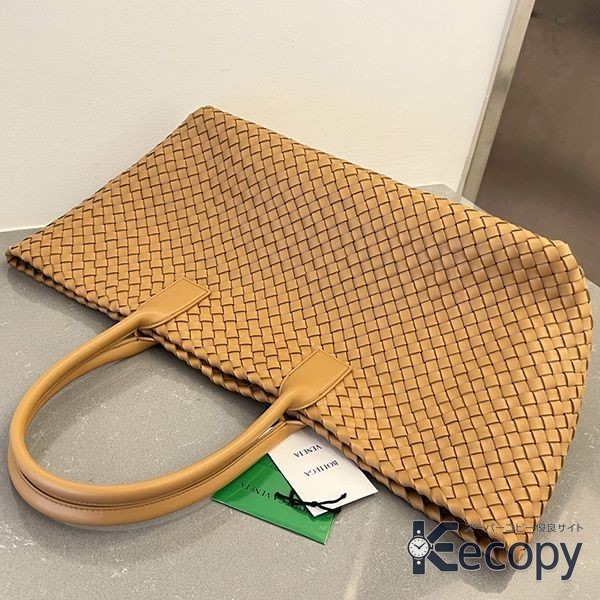 シンプルで上品 ボッテガ・ヴェネタ トートバッグ 収納力と上品さを両立 激安コピー 196 画像 4