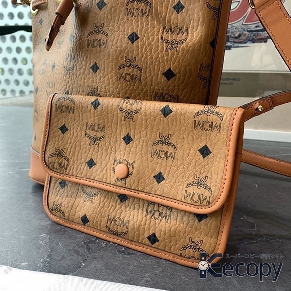 コーデの主役 MCM バッグ コーデを格上げ N級品 通販 583 画像 3