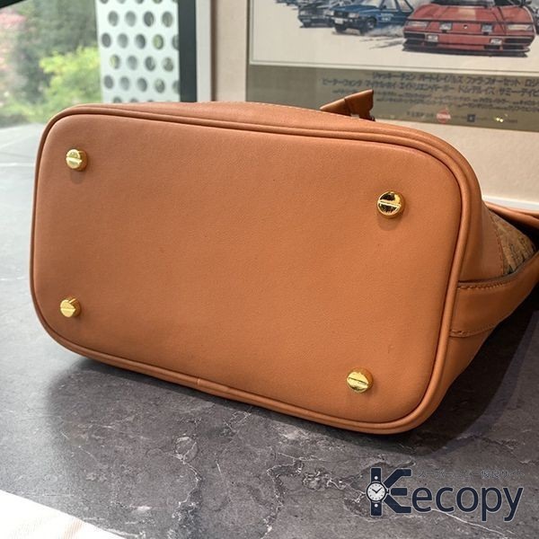 コーデの主役 MCM バッグ コーデを格上げ N級品 通販 583 画像 4