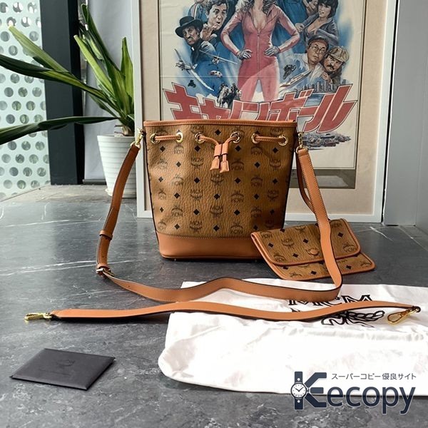 コーデの主役 MCM バッグ コーデを格上げ N級品 通販 583 画像 5