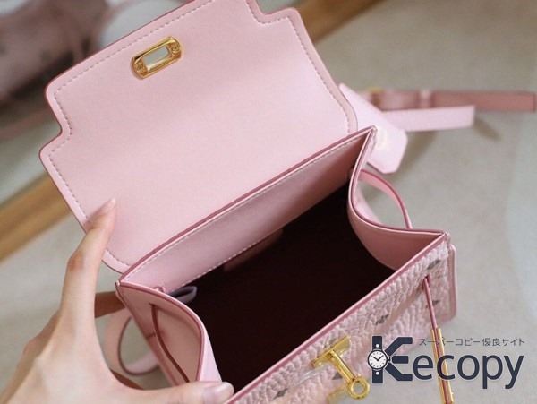 スタイリッシュ MCM バッグ 持ち歩きやすいフォルム N級品 通販 603 画像 9