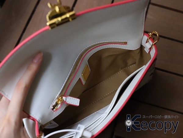 存在感のある MCM バッグ 実用的なデザイン 格安コピー 604 画像 9