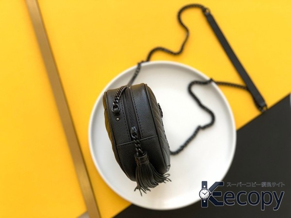 シンプルで上品 サンローラン ショルダーバッグ 実用的なデザイン コピー N級品 667 画像 2