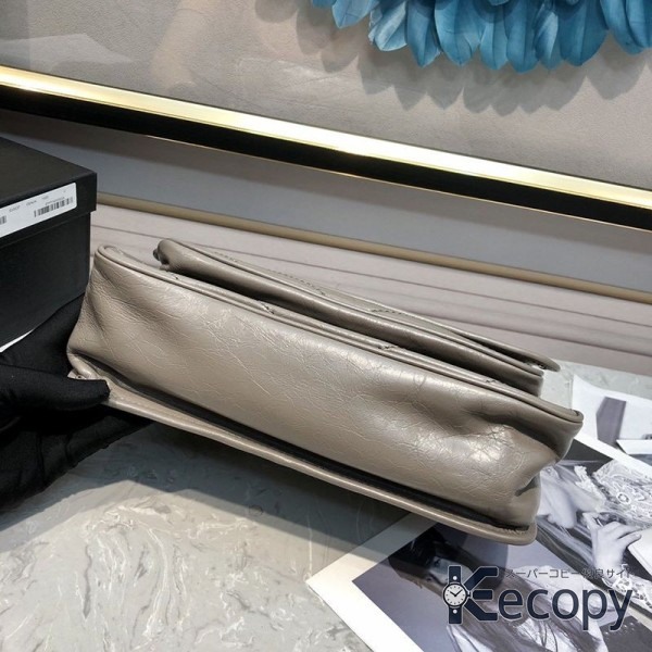 おすすめ サンローラン ショルダーバッグ 収納力と上品さを両立 偽物 人気 732 画像 6