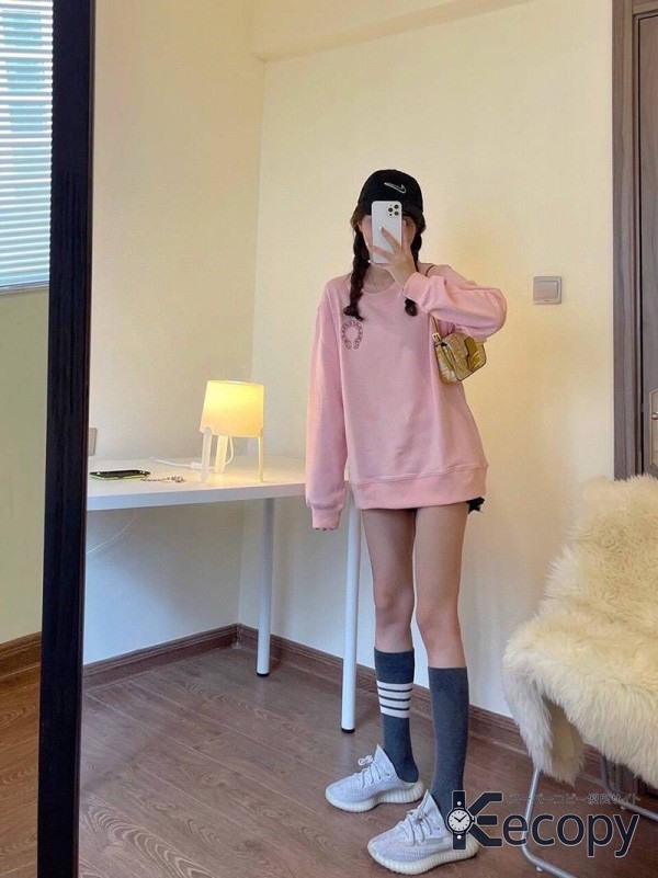 注目モデル クロムハーツ スウェット 一枚で決まる 偽物 人気 503 画像 7