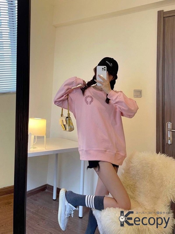 注目モデル クロムハーツ スウェット 一枚で決まる 偽物 人気 503 画像 9