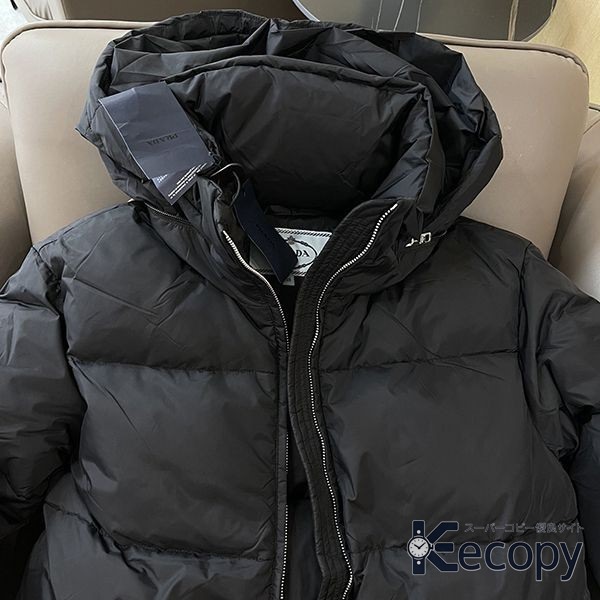 コーデの主役 プラダ ダウンジャケット 旬のスタイル スーパーコピー 1213 画像 4