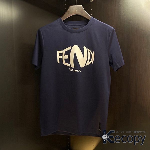 コーデの主役 フェンディ 半袖 コーデに取り入れやすい スーパーコピー 3029