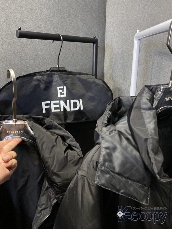シンプルで上品 フェンディ ダウン 一枚で決まる スーパーコピー 3002 画像 8